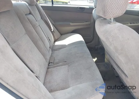 2003 Toyota Camry Le V6 z USA, uszkodzony, nr VIN 4T1BF32K03U054852